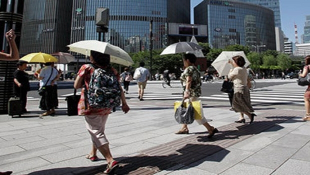 Nắng n&oacute;ng ở Nhật Bản