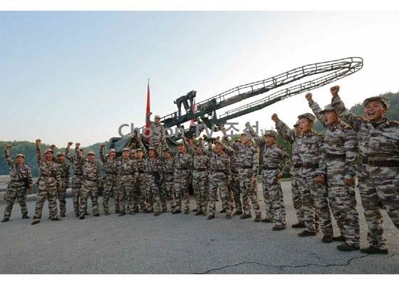 Triều Ti&ecirc;n tung ảnh thử t&ecirc;n lửa đạn đạo s&aacute;ng 29.5 