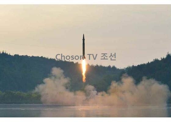 Triều Ti&ecirc;n tung ảnh thử t&ecirc;n lửa đạn đạo s&aacute;ng 29.5 