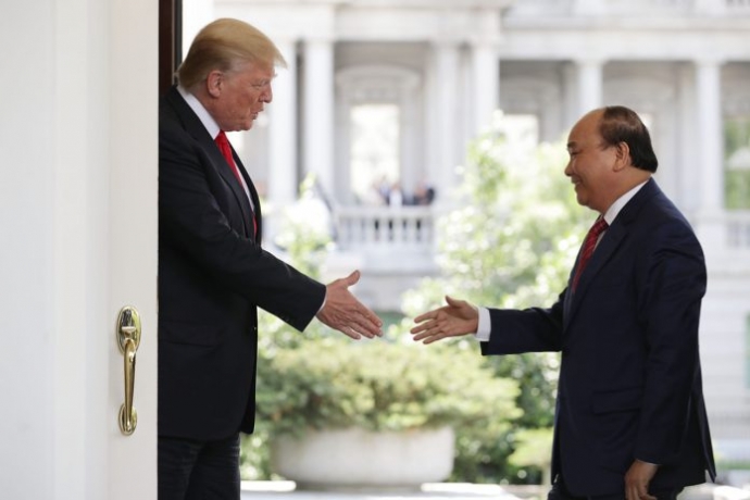 Tổng thống Mỹ Donald Trump đ&oacute;n Thủ tướng Việt Nam