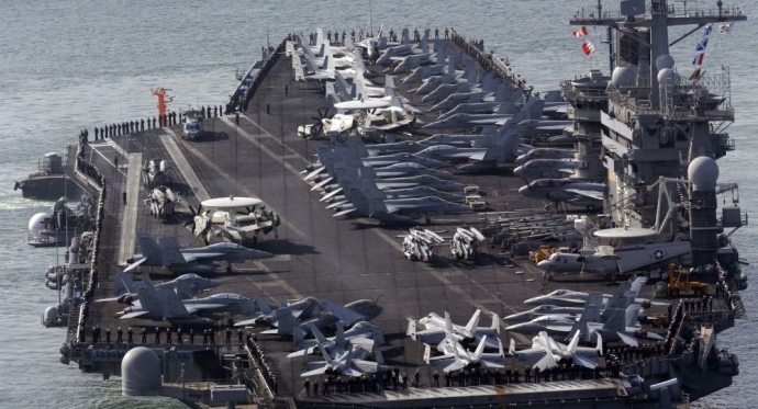 T&agrave;u s&acirc;n bay Mỹ