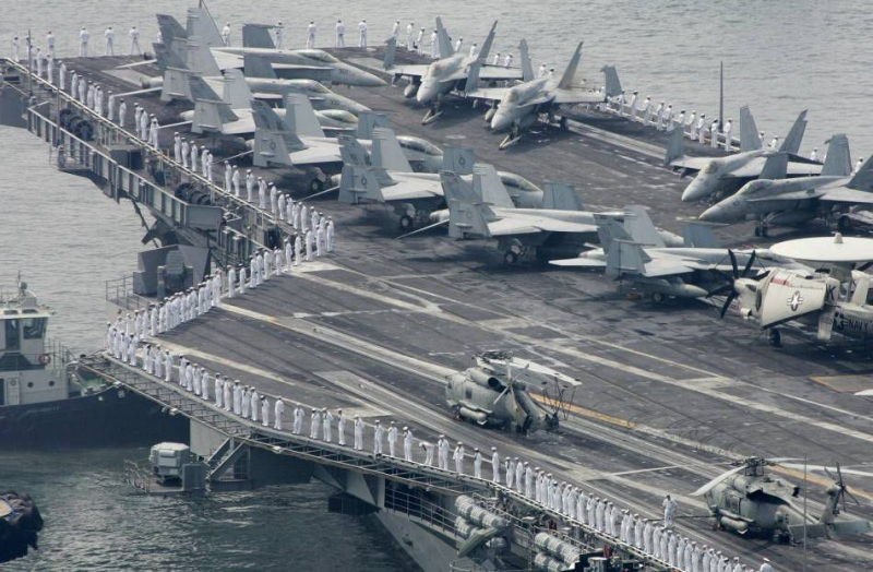 T&agrave;u s&acirc;n  bayUSS Ronald Reagan