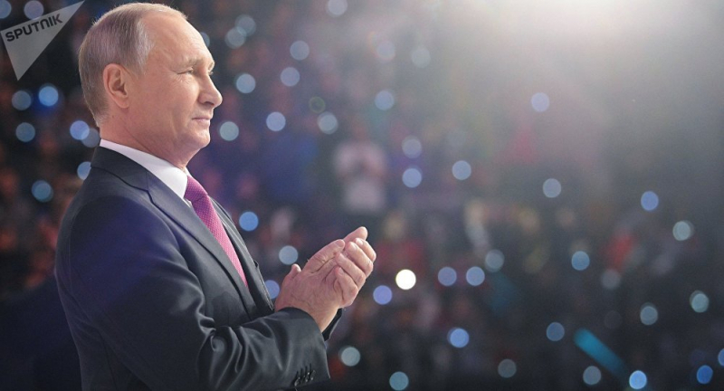 &Ocirc;ng Putin tuy&ecirc;n bố sẽ ra tranh cử tổng thống nhiệm