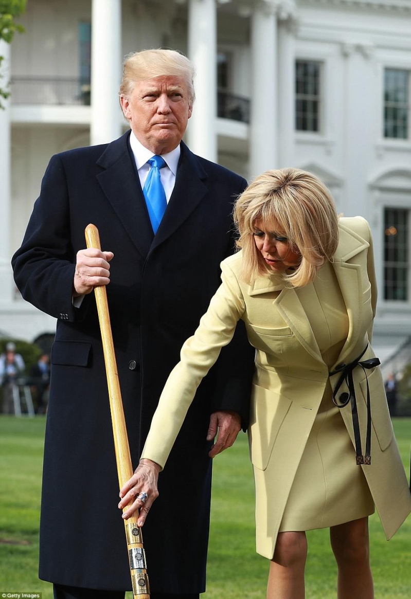 4B790FD200000578-5649185-image-m-42_1524522840576