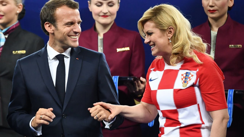 B&agrave; Kolinda Grabar-Kitarovic v&agrave; Tổng thống Ph&aacute;p Mac