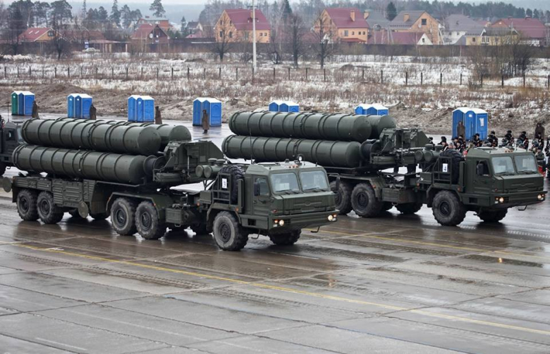 T&ecirc;n lửa S-400