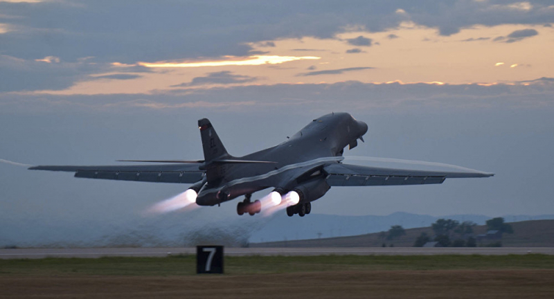 M&aacute;y bay B-1 Lancer