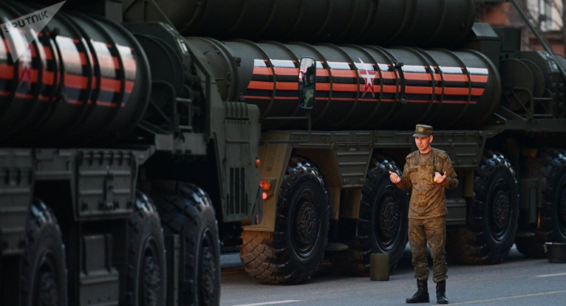 T&ecirc;n lửa S-400 do Nga chế tạo