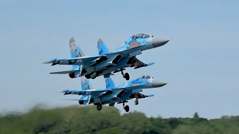 M&aacute;y bay Su-27 Flanker của Kh&ocirc;ng qu&acirc;n Ucraine