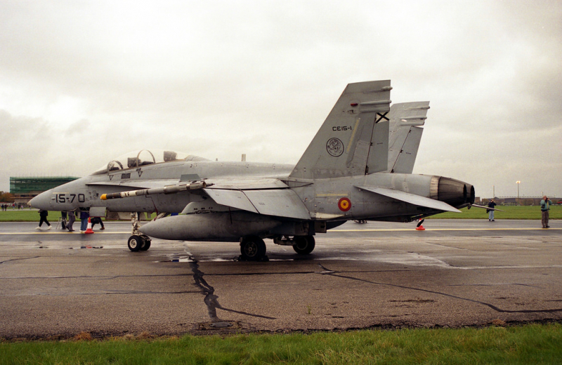 M&aacute;y bay F-18 của T&acirc;y Ban Nha