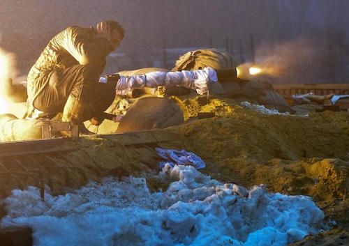 10. Binh sỹ phe ly khai đ&ograve;i độc lập khai hoả.