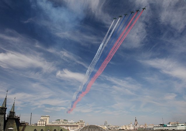 M&agrave;n tr&igrave;nh diễn kết th&uacute;c của kh&ocirc;ng qu&acirc;n