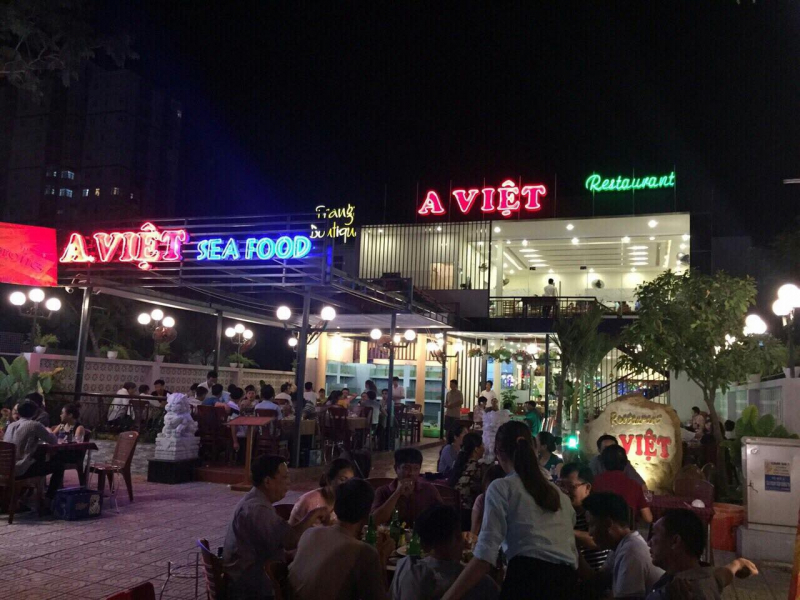 Qu&aacute;n A Việt