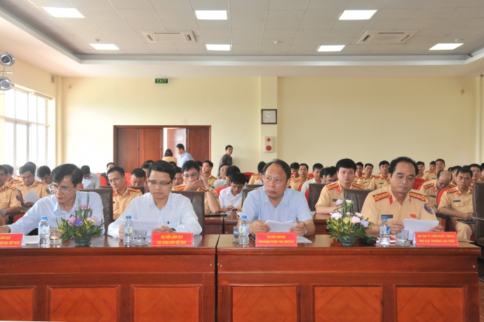 đại biểu đến dự