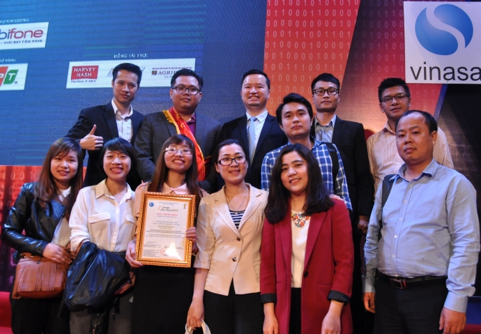 2.2.Nh&oacute;m ph&aacute;t triển giải ph&aacute;p iZiSell (1)