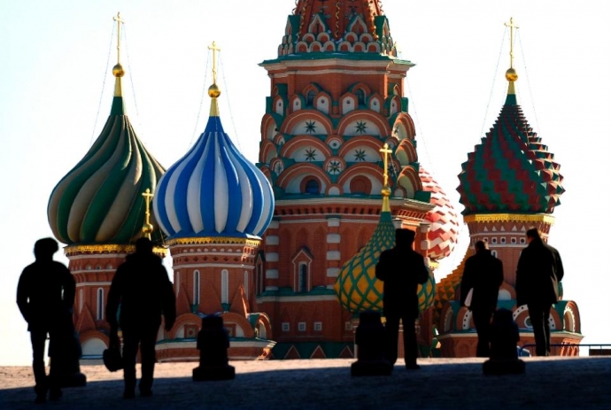 tho-cam-quan-nhan-du-lich-nga