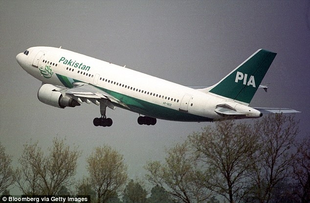 3B2361EA00000578-4009228-image-a-34_1481113710852