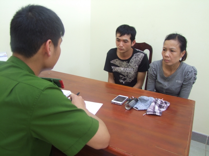 hai đối tuong Giang, Nguyệt tại CQĐT