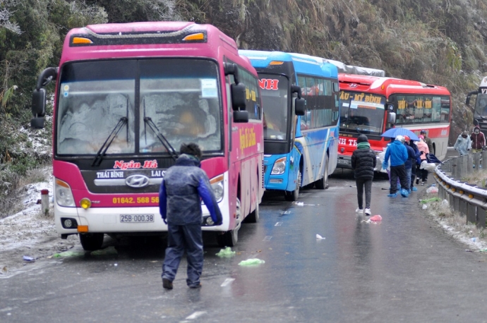 &Ocirc; Qu&yacute; Hồ