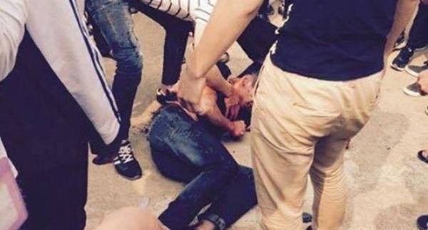 Học sinh A. tử vong sau khi bị bạn c&ugrave;ng trường d&ugrave;n