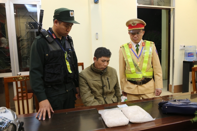 ĐT Đinh Hồng Dũng c&ugrave;ng tang vật