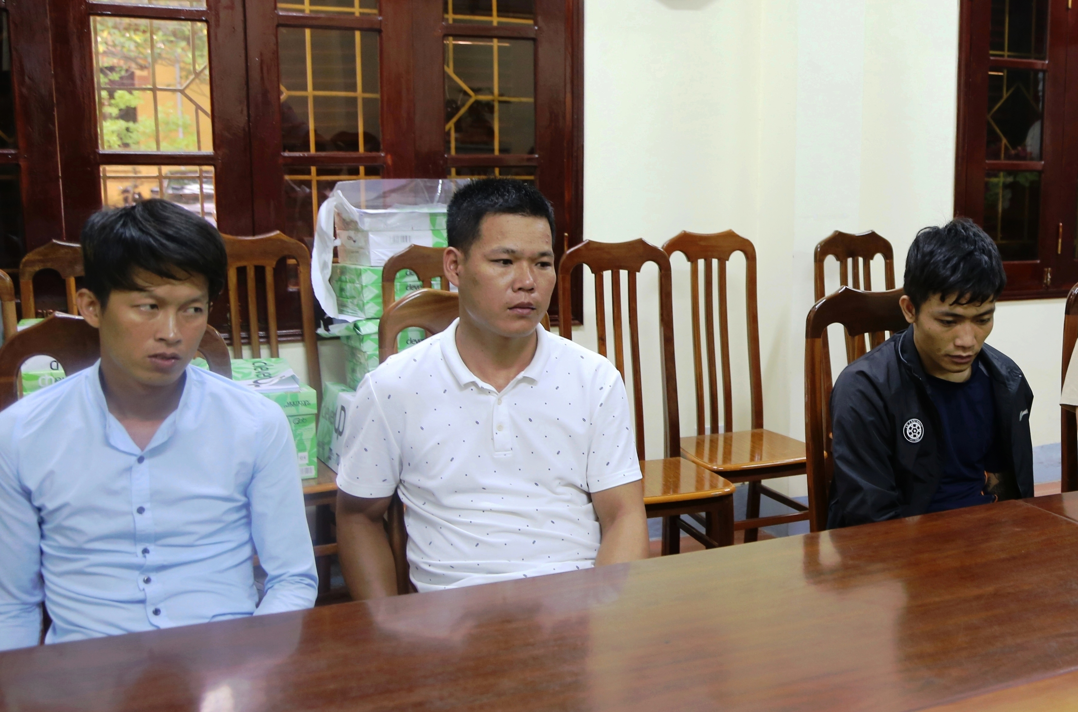 t&ugrave; tr&aacute;i qua ĐT Ki&ecirc;n, Quan, Minh 