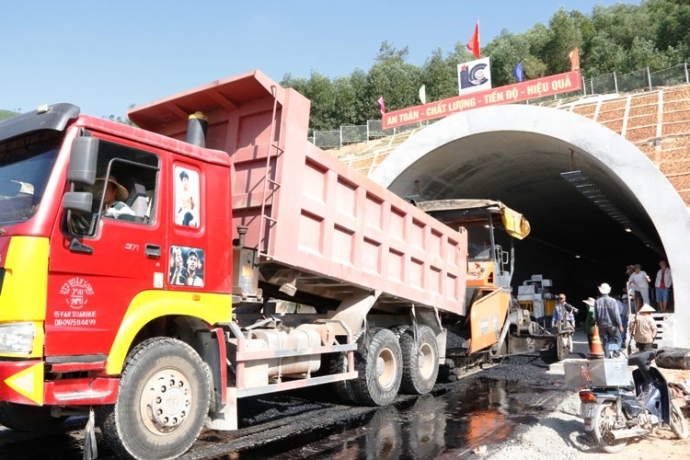 bo-truong-Thang-kiem-tra-du-an-QL1-Hue.