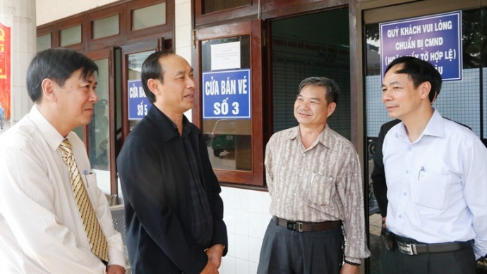 thu-truong-tho-kiem-tra-da-nang- Tet-5