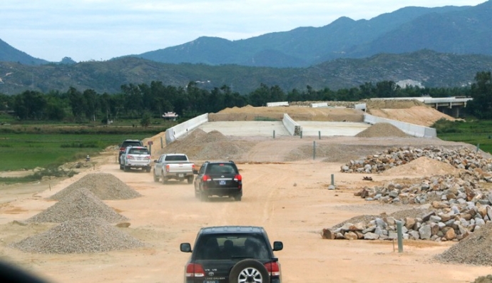 bo-truong-kiem-tra-du-an-cao-toc-DN-QNg-4