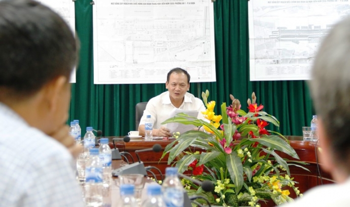 thu-truong-Nhat-kiem-tra-cang-HK-QT-Da-Nang