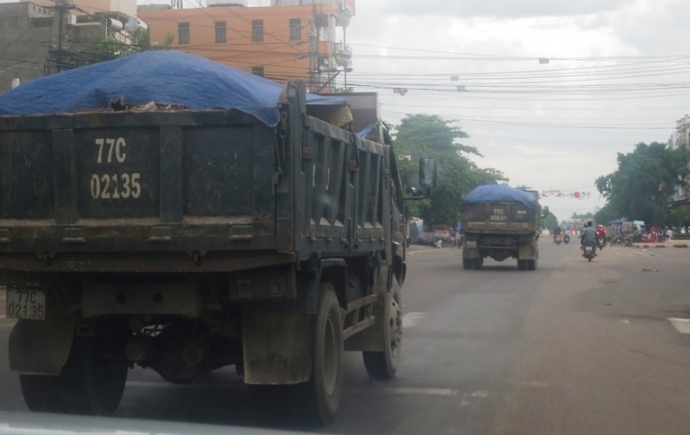 xe-coi-thung-cho-co-ngon-vuot-chot-CSGT-13