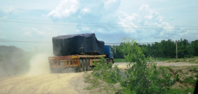 xe-coi-thung-cho-co-ngon-vuot-chot-CSGT-2