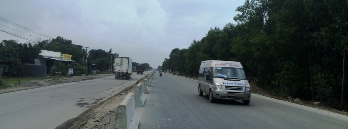 thong-xe-1-vet-Ql1-Quang-Nam-noi-Quang-Ngai-7.