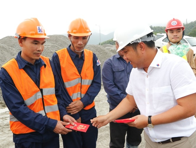 thi- cong-xuyen-Tet-deo-ca-9