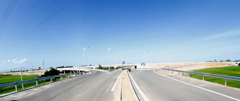 thong-xe-cao-toc-Dn-Tam-ky-12