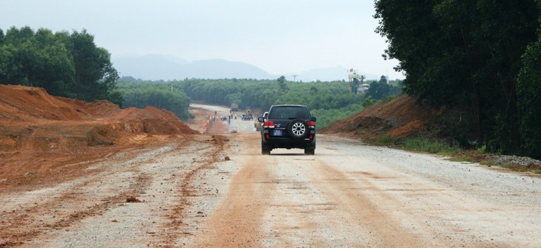 bo-truong-kiem-tra-du-an-la-son-tuy-loan-6