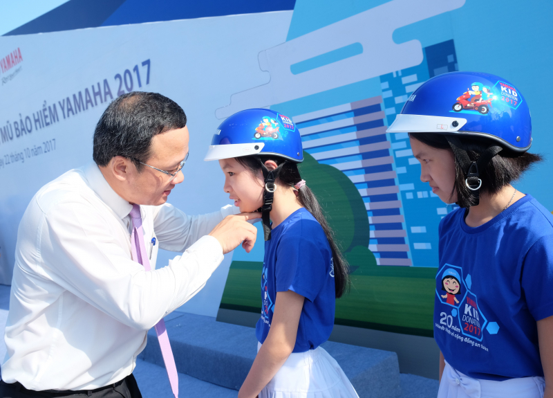 104829-ong-khuat-viet-hung--pho-chu-tich-chuyen-tr