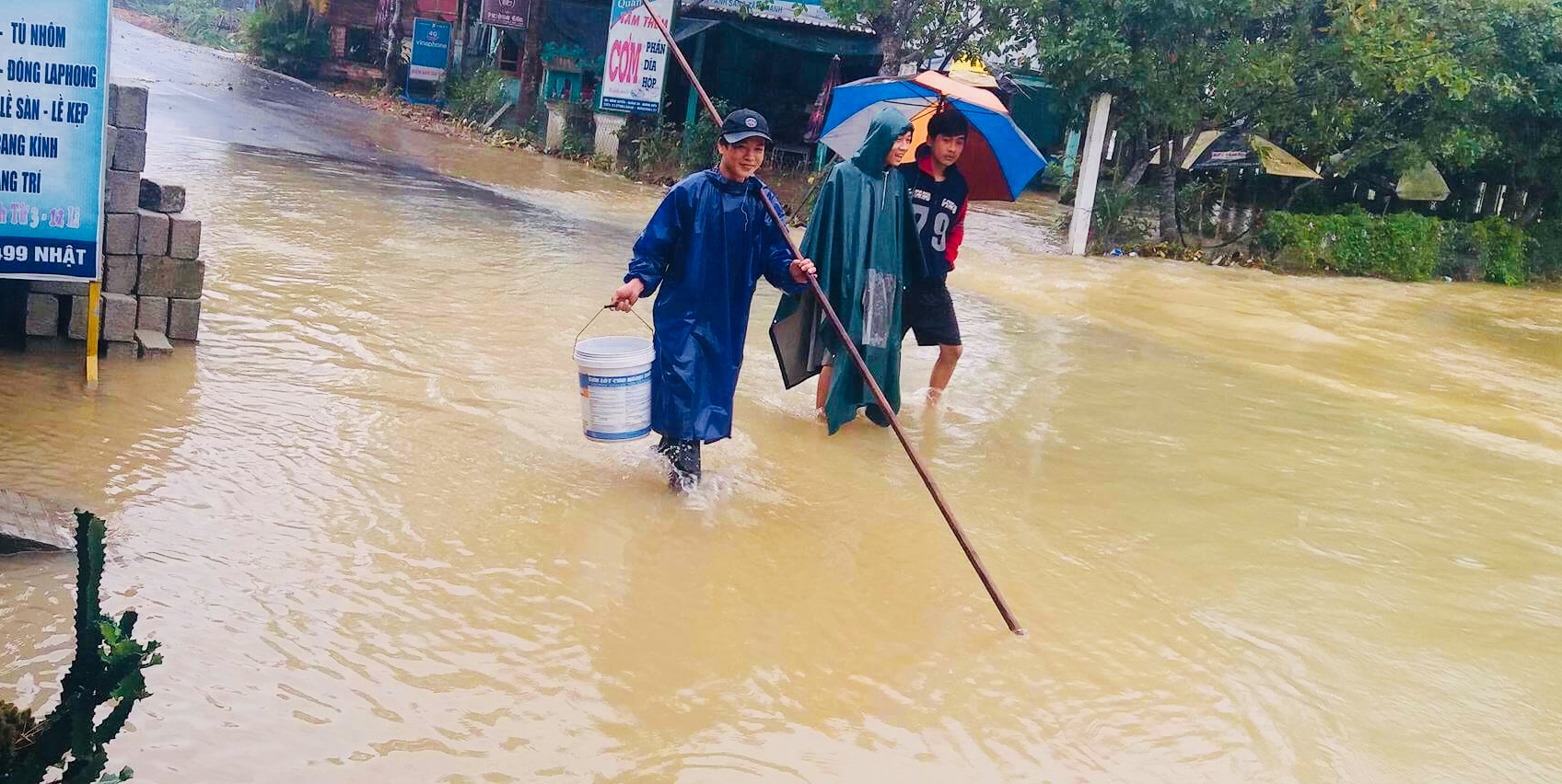 7FBA9D7B-79E3-4682-88B5-BB2A44A98E6A.