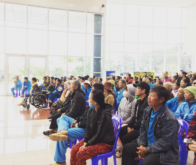 da-nang-tang-qua-benh-nhan2