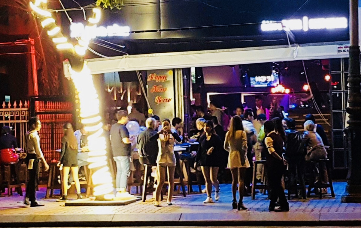 667811CC-EE44-460B-8A38-296403E5B242.