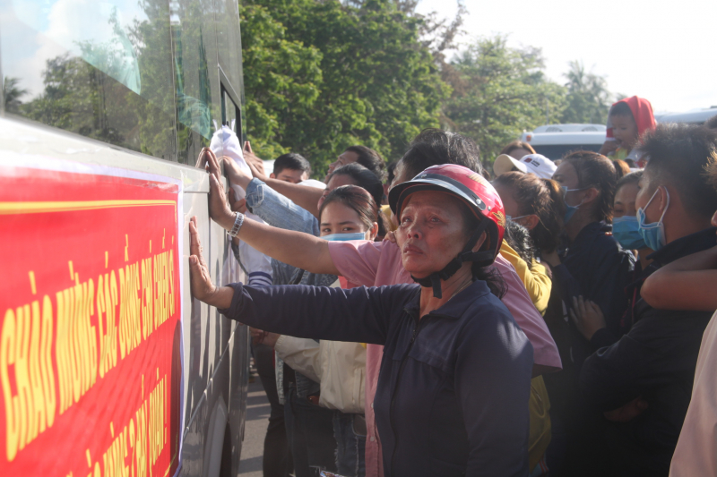 thanh-nien-binh-dinh-nhap-ngu (5)