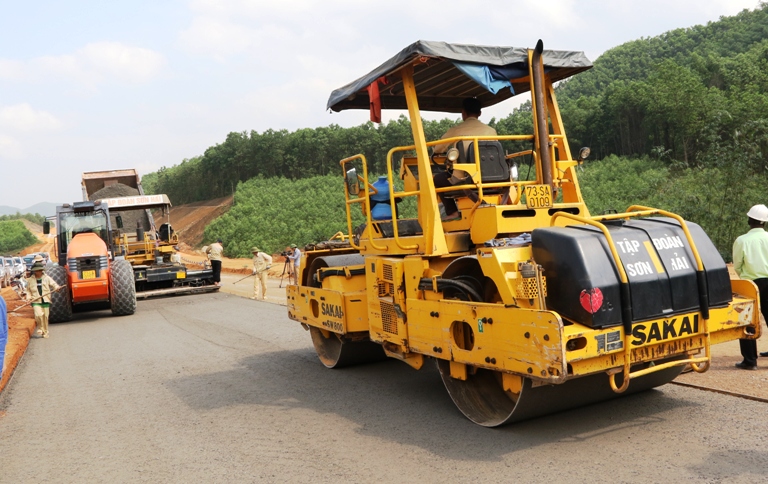 cao-toc-la-son-tuy-loan-2