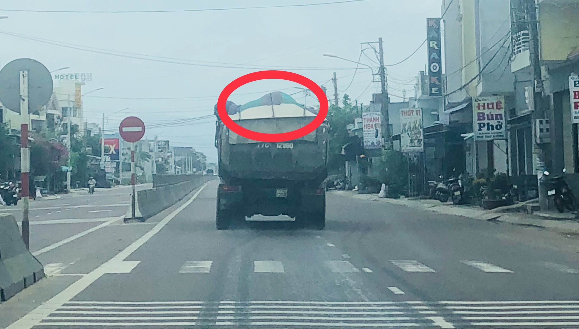 FF09FF7D-49D9-4318-8951-9932DB983C7A.