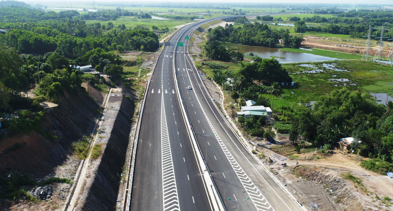anh 2. cao toc Da Nang-Quang Ngai
