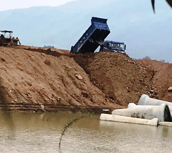 anh 2. xe Thuan Duc do dat