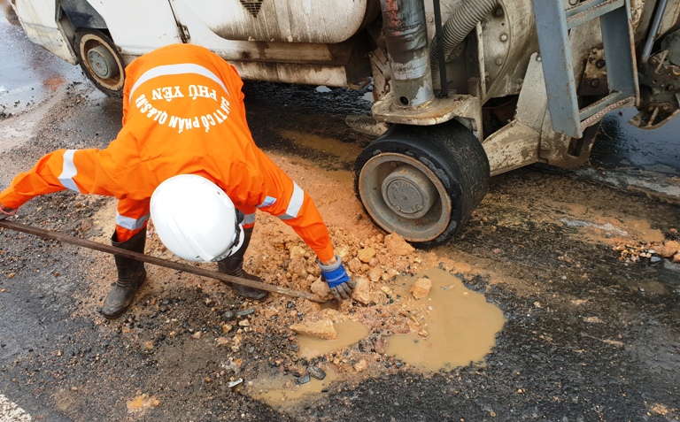 sua-chua-hu-hong-ql1-phu-yen (8)