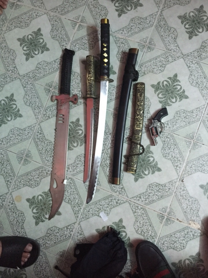 8889391fe2c32350af50e7b4c6e4d98d