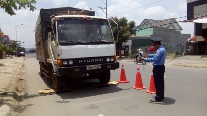 c&acirc;n tải trọng xe 1