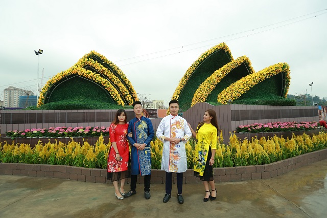 LE HOI KY QUAN MUON SAC HOA (6)