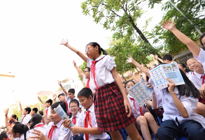 cung-meo-may-doraemon-tuyen-truyen-atgt (10)